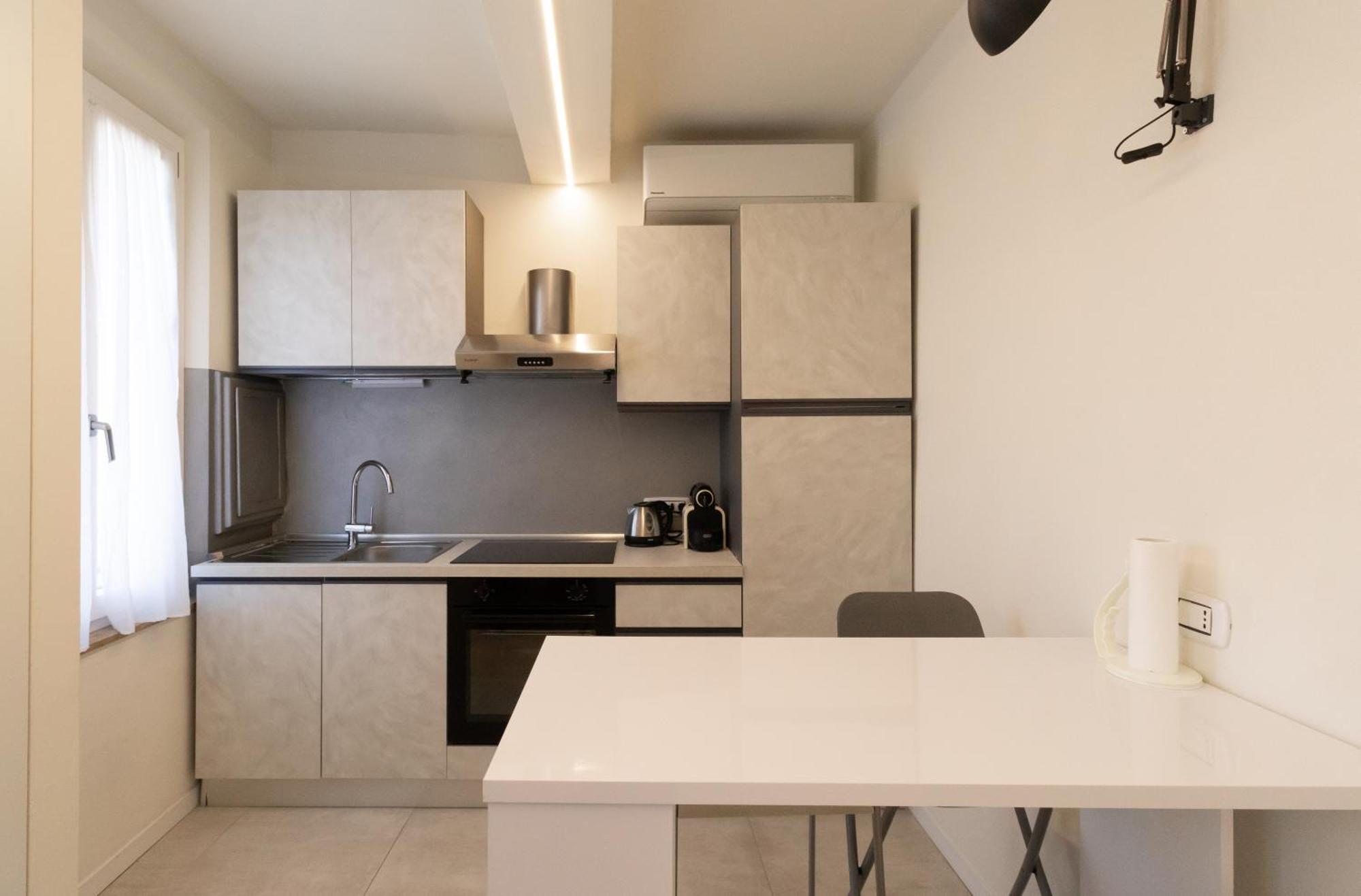 Suite Pomposa 28 - Affitti Brevi Italia 摩德纳 外观 照片