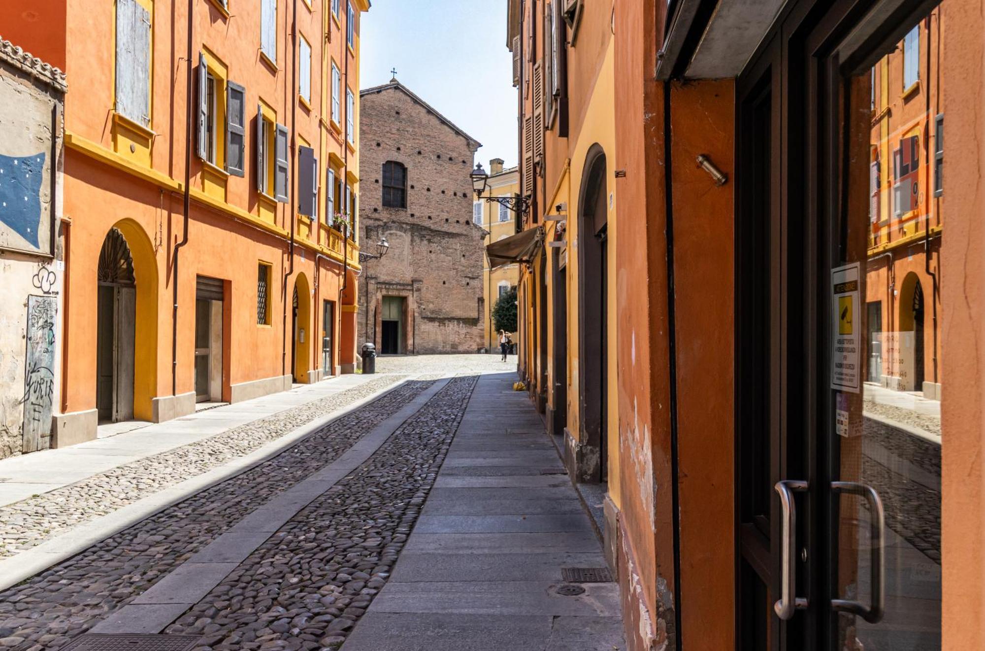 Suite Pomposa 28 - Affitti Brevi Italia 摩德纳 外观 照片