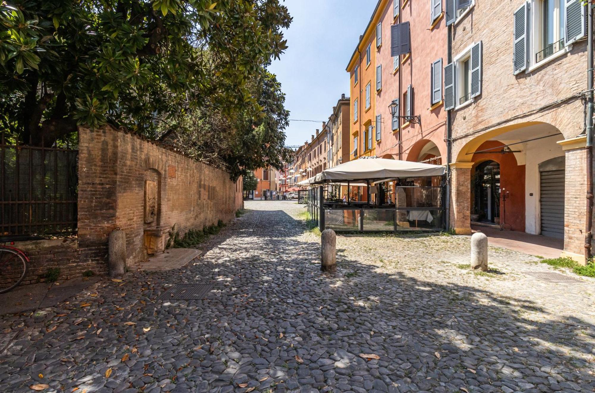 Suite Pomposa 28 - Affitti Brevi Italia 摩德纳 外观 照片